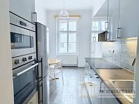 Byt po rekonstrukci 3 + 1, cihla, 80 m2, metro, centrum, Praha 2 - Vinohrady, ul. Koubkova. - IMG_20250804_160129.jpg