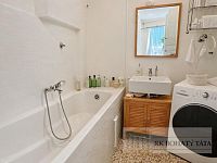 Pronájem bytu 2 + kk, zimní zahrada, cihla, 61 m2, Praha 1 - Hradčany, ul. Na Baště sv. Tomáše. - Ideal House Image 18. 10. 2025 10_26_53.jpg