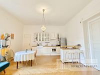 Pronájem bytu 2 + kk, zimní zahrada, cihla, 70 m2, Praha 1 - Hradčany, ul. Na Baště sv. Tomáše.