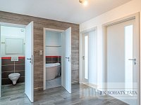 Prodej bytu 3 + kk/L, panel, 70 m2, Praha 9 - Horní Počernice, ul. Třebešovská. - Untitled-16.jpg