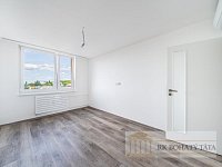 Prodej bytu 3 + kk/L, panel, 70 m2, Praha 9 - Horní Počernice, ul. Třebešovská. - Untitled-19.jpg