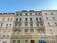 Byt po rekonstrukci 3 + 1, cihla, 80 m2, metro, centrum, Praha 2 - Vinohrady, ul. Koubkova.