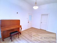 Byt po rekonstrukci 3 + 1, cihla, 80 m2, metro, centrum, Praha 2 - Vinohrady, ul. Koubkova. - 20260818_143022-fotor-20260818191232.jpg