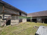 Chalupa Klení Benešov nad Černou, k rekreaci nebo bydlení - Dvůr