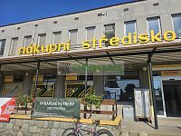 Velký, zděný byt 2+1 v osobním vlastnictví Chrášťany u Týna nad Vltavou, bydlení nebo investice. - Obchod, centrum služeb