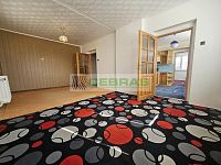 Velký, zděný byt 2+1 v osobním vlastnictví Chrášťany u Týna nad Vltavou, bydlení nebo investice. - Pokoj