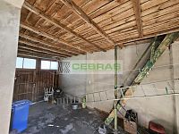 RD se zahradou Drahotěšice - V průjezdě