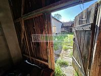 RD se zahradou Drahotěšice - Z průjezdu na dvůr