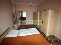 Prodej řadového rodinného domu ve vynikající lokalitě Českých Budějovic - Pohled z ložnice k obývacímu pokoji