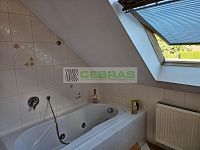 Prodej luxusního domu v Suchém Vrbném České Budějovice – 400 m², zahrada a bazén, pozemek 1734 m² - Druhá koupelna