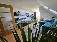 Prodej luxusního domu v Suchém Vrbném České Budějovice – 400 m², zahrada a bazén, pozemek 1734 m² - Druhá ložnice v podkroví