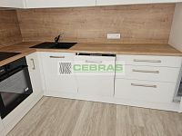 Luxusní 2+kk s terasou, sklepem na patře a dvěma garážovými stáními. Branišovská Č. Budějovice - Detail kuchyňské linky