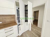 Luxusní 2+kk s terasou, sklepem na patře a dvěma garážovými stáními. Branišovská Č. Budějovice - Detail kuchyňské linky