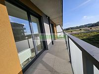 Luxusní 2+kk s terasou, sklepem na patře a dvěma garážovými stáními. Branišovská Č. Budějovice