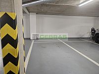 Dlouhá louka Na Zlaté stoce: Byt 3+kk s balkonem a parkovacím stáním - Garážové stání v podzemí domu