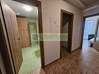 Rekreační apartmán 2+kk + terasa a parkování Lipno, rekreace a investice - Vstupní chodba