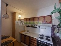 Byt 2+ kk s komorou a sklepem o výměře 39 m2, v samostatně stojícím panelovém domě ČB 2. - Kuchyně ve vintage stylu.jpg