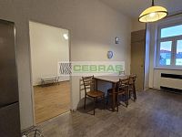 Pronájem částečně zařízeného zděného bytu 1+1 s možností užívání zahrady, v ulici Matice školské ČB. - Pohled do kuchyně a samostatného pokoje