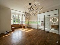 Prvorepubliková vila se zahradou v jedné z nejžádanějších částí Českých Budějovic. - Vizualizace pokoje s koupelnou