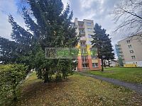 Zařízený byt 3+1 s lodžií v klidné lokalitě Rožnov – Č. Budějovice 7 - Dům