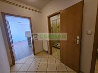 Pronájem prostorného 1+kk (cca 50 m2) nedaleko Lannovy třídy. Vhodné pro jednu nebo dvě osoby. - 20260622_180953.jpg