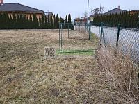 Dlouhodobý pronájem pozemku (zahrady) na Srubci! Se studní a kapličkou! Výměra 1  070 m2. - Příjezdová cesta