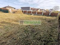 Dlouhodobý pronájem pozemku (zahrady) na Srubci! Se studní a kapličkou! Výměra 1  070 m2. - Spodní část zahrady