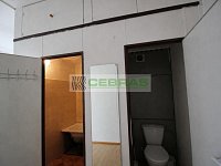 Pronájem pěkného bytu 1+1 se zahradou ve vyhledávané části Českých Budějovic nedaleko rekreační zóny Malák s výbornou dostupností. - Vstupní chodba.jpg