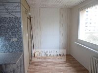 Pronájem 2+1/L, DV, 68 m2, Ústí nad Labem, Mojžíř, Jindřicha Plachty - P1010206.JPG