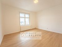 Pronájem 2+1 - 1. patro, OV, 61m2, Ústí nad Labem - Klíše, Gočárova - byt3_prvni_patro_loznice2.jpg