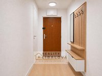 Pronájem 1+1, OV, 34 m2, Ústí nad Labem, Severní Terasa, Glennova - Předsíň.jpg
