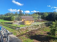 Rodinný dům na samotě s rybníkem a vlastním lesem za zády - 20250903_163052[1].jpg