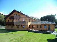 Rodinný dům na samotě s rybníkem a vlastním lesem za zády - DSC04661.JPG