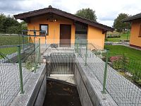 Rodinný dům na samotě s rybníkem a vlastním lesem za zády - DSCN2344.JPG