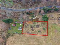 Prodej pozemku o velikosti  1296 m2.