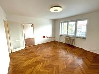 Pronájem krásného bytu 3+1, 60 m² v Pardubicích – s balkony a zahrádkou - Fotka 7