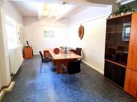 Ex-depo České pošty v areálu BIO JIčín – 1 930 m² skladů a kanceláří (H0101) - Fotka 11