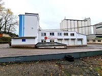 Ex-depo České pošty v areálu BIO JIčín – 1 930 m² skladů a kanceláří (H0101) - Fotka 2