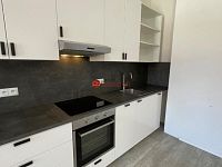 Pronájem bytu 1+kk, 39 m² – Praha 1, ul. Zlatnická - Fotka 10