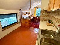 Dvougenerační dům se zahradou a terasami – klidná slepá ulice, 2 samostatné byty - Fotka 6