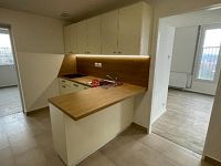 Pronájem bytu 2+1 v ulici A.Sochora v Teplicích (703) - Fotka 8