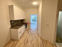 K pronájmu prostorný byt 2+1 s terasou, Hořice, ul. Sladkovského (4) - Fotka 6