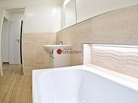 Pronájem bytu 2+1 v ulici A.Sochora v Teplicích (1003) - Fotka 14