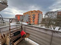 Pronájem moderního bytu 2+kk s balkonem, garážovým stáním a sklepem - Fotka 12