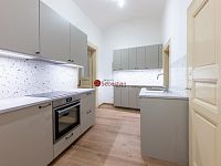 Pronájem zrekonstruovaného bytu 2+1, 59 m² – Praha, Na Zderaze