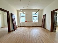 Pronájem rekonstruovaných kancelářských prostor, 182 m² – Wlachův dům, třída Míru, Pardubice - Fotka 10