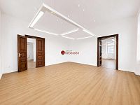 Pronájem rekonstruovaných kancelářských prostor, 182 m² – Wlachův dům, třída Míru, Pardubice - Fotka 12