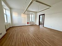 Pronájem rekonstruovaných kancelářských prostor, 182 m² – Wlachův dům, třída Míru, Pardubice - Fotka 7
