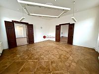 Pronájem rekonstruovaných kancelářských prostor, 182 m² – Wlachův dům, třída Míru, Pardubice - Fotka 8