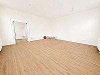 Pronájem rekonstruovaných kancelářských prostor, 106 m² – Wlachův dům, třída Míru, Pardubice - Fotka 8